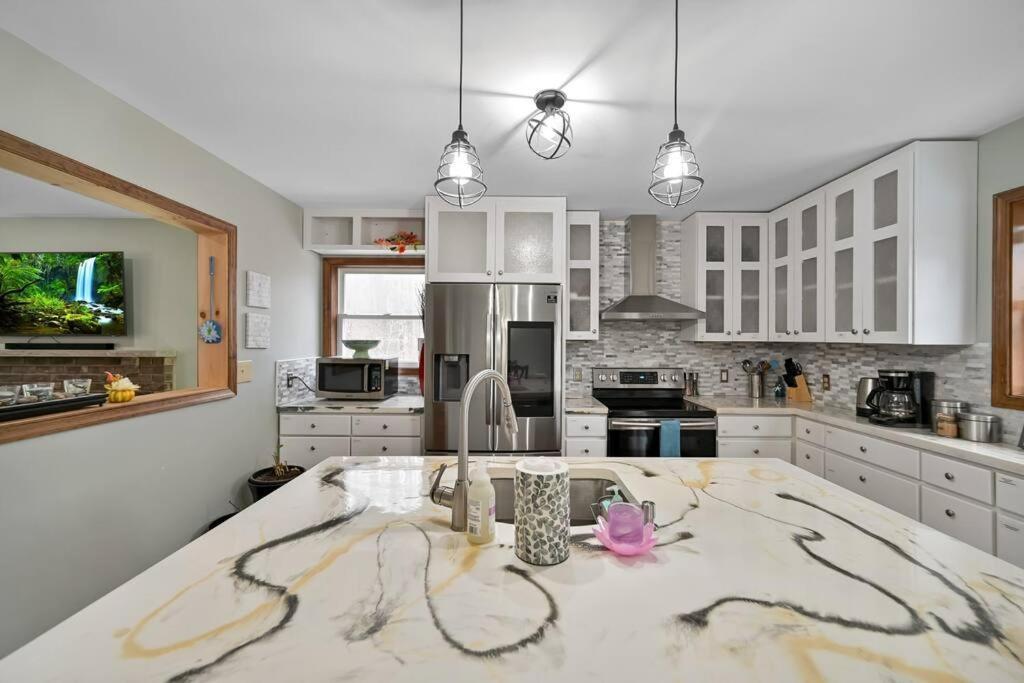 Villa Poconos Peaceful Retreat - Families & Large Groups Tobyhanna Esterno foto